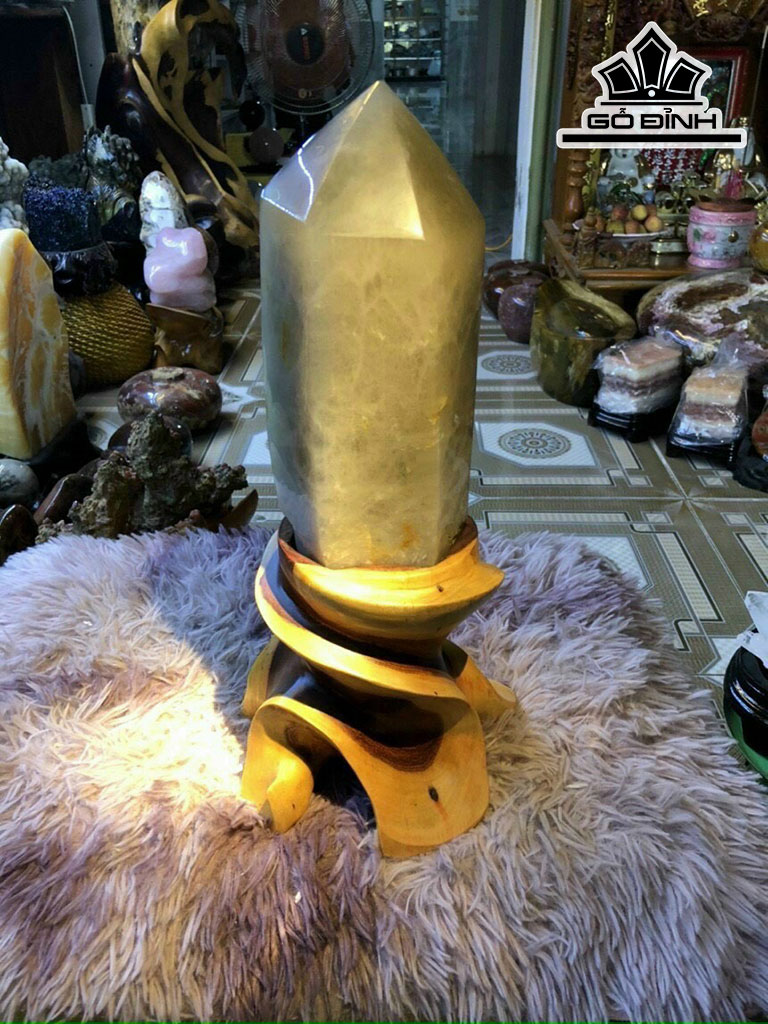 Trụ Đá Đá Thạch Anh Cao 41 (cm) 4,8kg