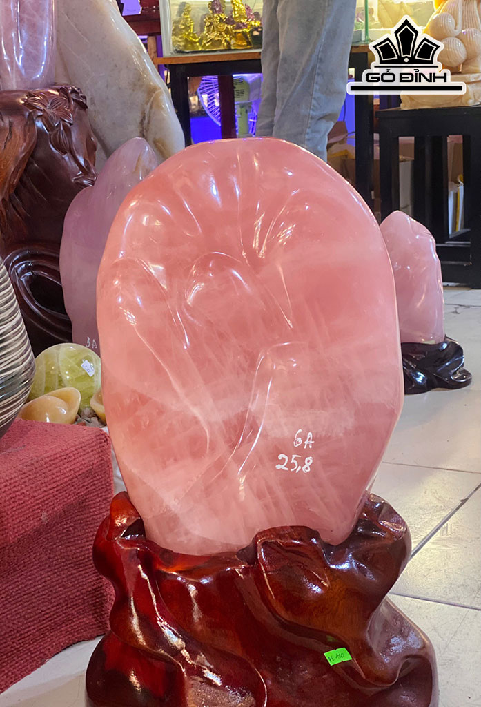 Núi Cảnh Đá Thạch Anh Hồng Cao 52 Ngang 28 Sâu 16 (cm) 25,8kg