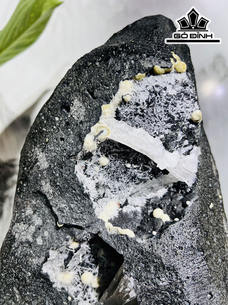 Bông Hoa Ưu Đàm Đá Trầm Tích Cao 35 Ngang 24 (cm) 9,4kg