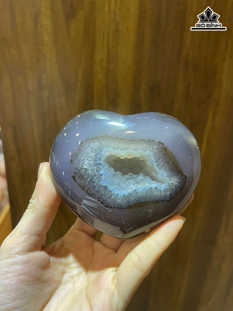 Tác Phẩm  Trái Tim Đá Mã Não Cao 9 Ngang 8 Sâu 3 (cm) 503g