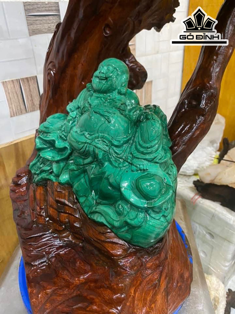 Tác Phẩm Di Lặc Đá Malachite Cao 59 Ngang 45 (cm) 17kg