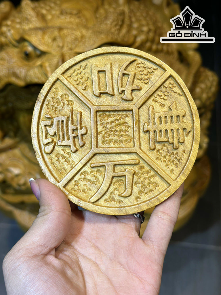 tuong-thiem-thu-go-cam-vang-cao-37-ngang-45-sau-42-cm-426419