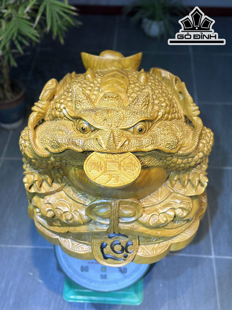 tuong-thiem-thu-go-cam-vang-cao-37-ngang-45-sau-42-cm-426422
