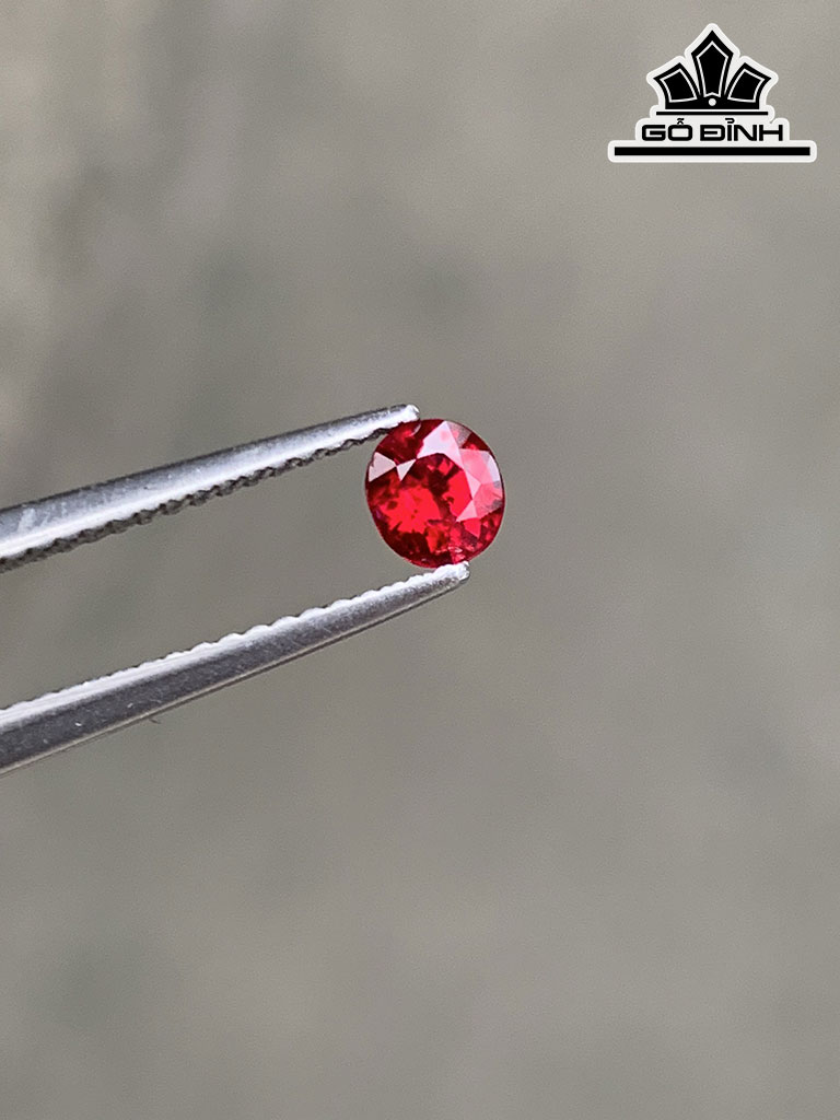 Viên Đá Ruby Đỏ Huyết Cao 4 Ngang 3,8 Sâu 2,4 (mm) 0,3cts
