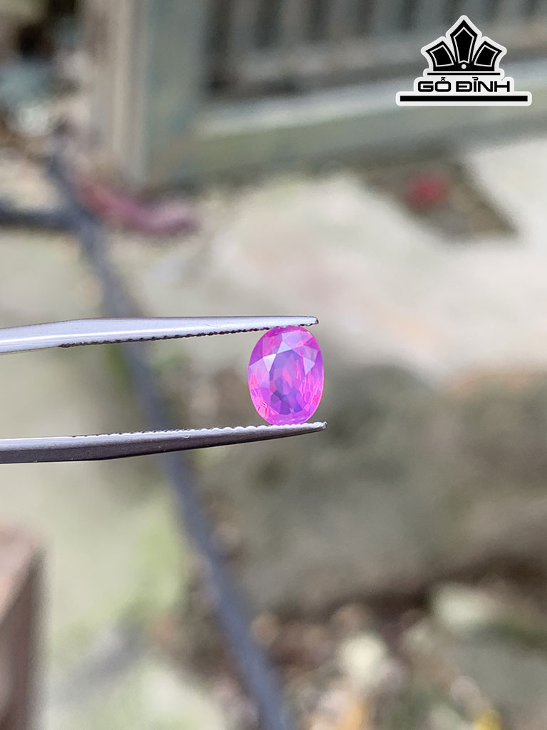 Viên Đá Sapphire Cao 7,1 Ngang 6,2 Sâu 2,6 (mm) 0,92cts