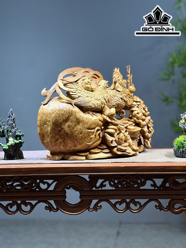 tuong-gia-dinh-ga-go-nu-huong-cao-31-ngang-48-sau-16-cm-427408