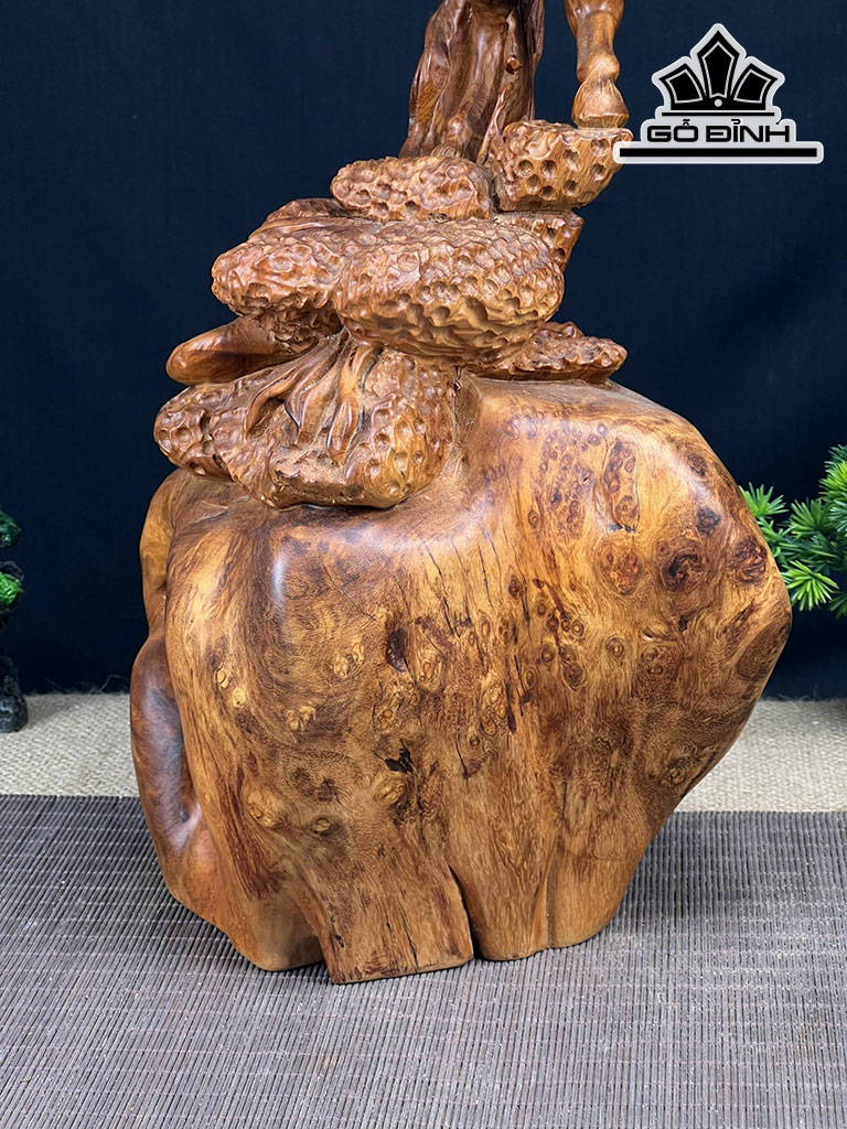 tuong-ngua-phong-thuy-nhat-ma-phi-thien-go-nu-huong-cao-52-ngang-26-sau-20-cm-427414