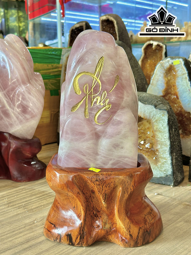 Đá Cảnh Đá Thạch Anh Hồng Cao 40 Ngang 20 (cm) 8,95kg