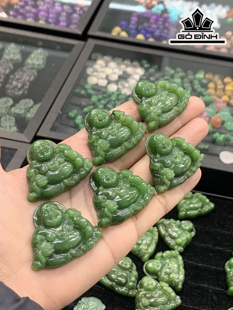 Mặt Dây Chuyền Di Lặc Đá Ngọc Bích Cao 3,45 Ngang 4 (cm)