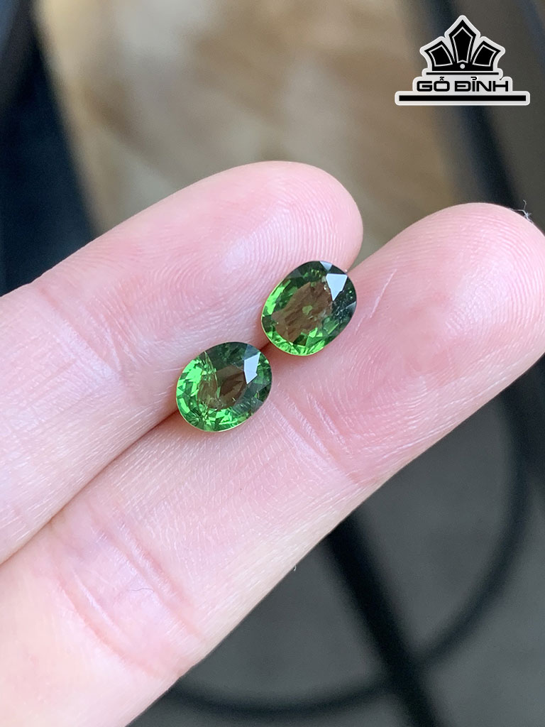 Cặp Đá Tourmaline Xanh Cao 7 Ngang 5,5 Sâu 3,5 (mm) 1,9cts