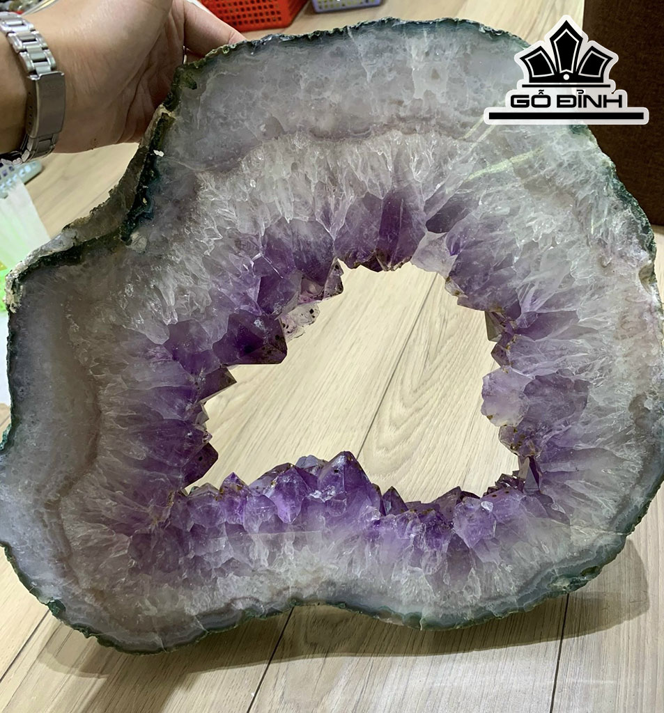 Lát Cắt Tinh Thể Đá Thạch Anh Tím Cao 39 Ngang 33 (cm) 7,7kg
