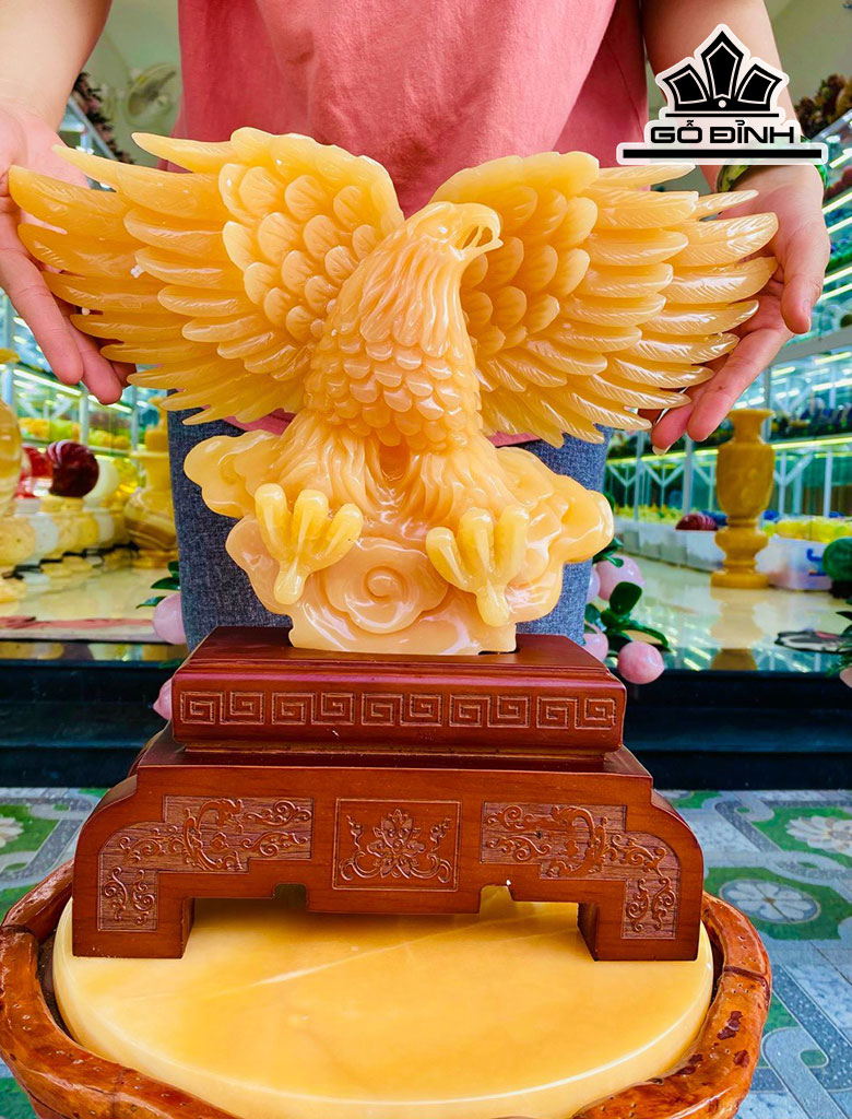 Tác Phẩm Đại Bàng Đá Ngọc Hoàng Long Cao 35 Ngang 37 (cm) 5,5kg