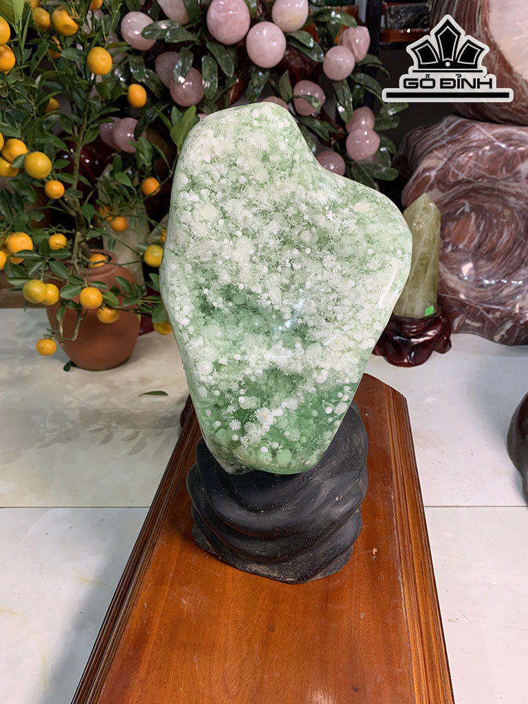 Tác Phẩm Đá Thủy Tinh Bông Tuyết Cao 38 Ngang 20 Sâu 15 (cm) 10,5kg