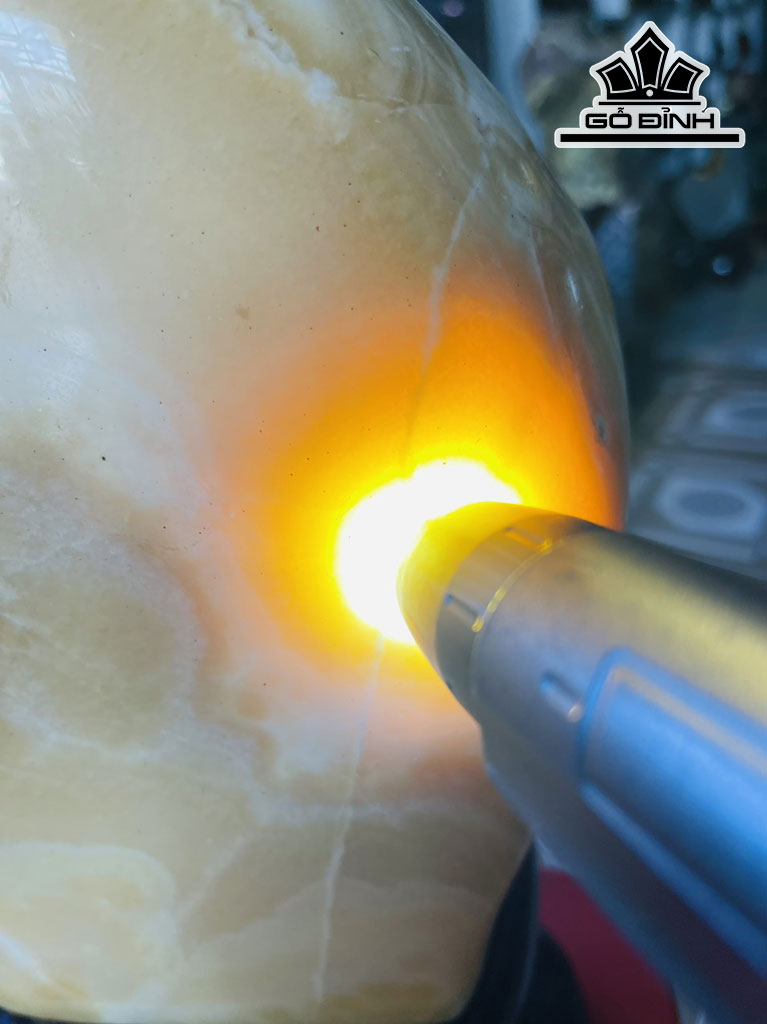 Tác Phẩm Đá Ngọc Hoàng Long Cao 39 (cm) 9kg