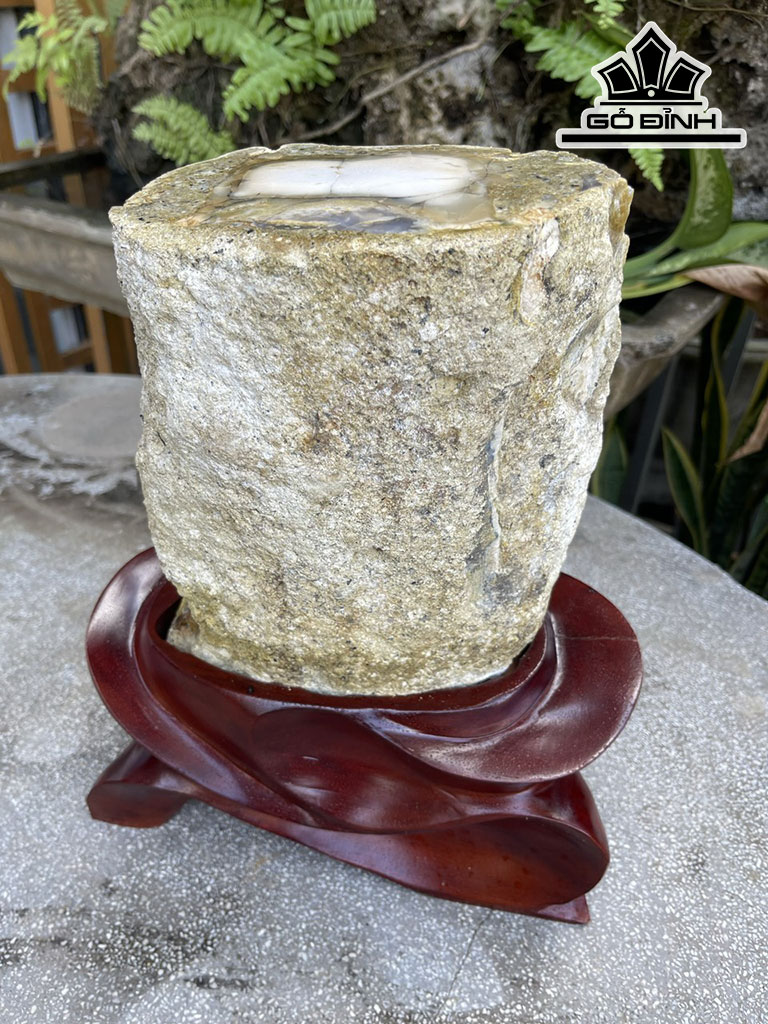 Tác Phẩm Gỗ Hóa Ngọc Cao 33 Đường Kính Hạt 18 (cm) 9kg