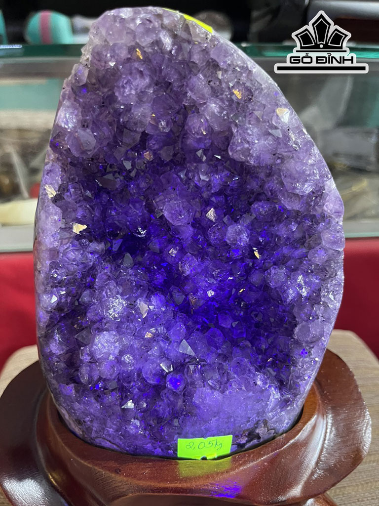 Tinh Thể Đá Thạch Anh Tím Cao 28 (cm) 3,3kg