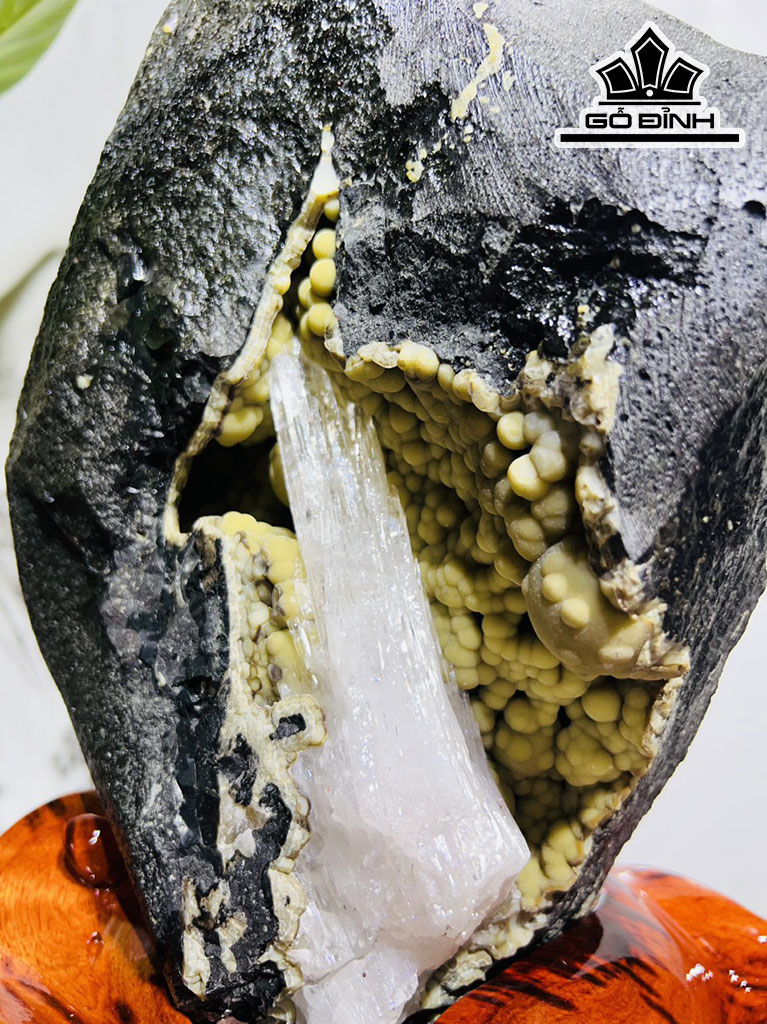 Bông Hoa Ưu Đàm Đá Trầm Tích Cao 40 Ngang 23 (cm)  9,2kg