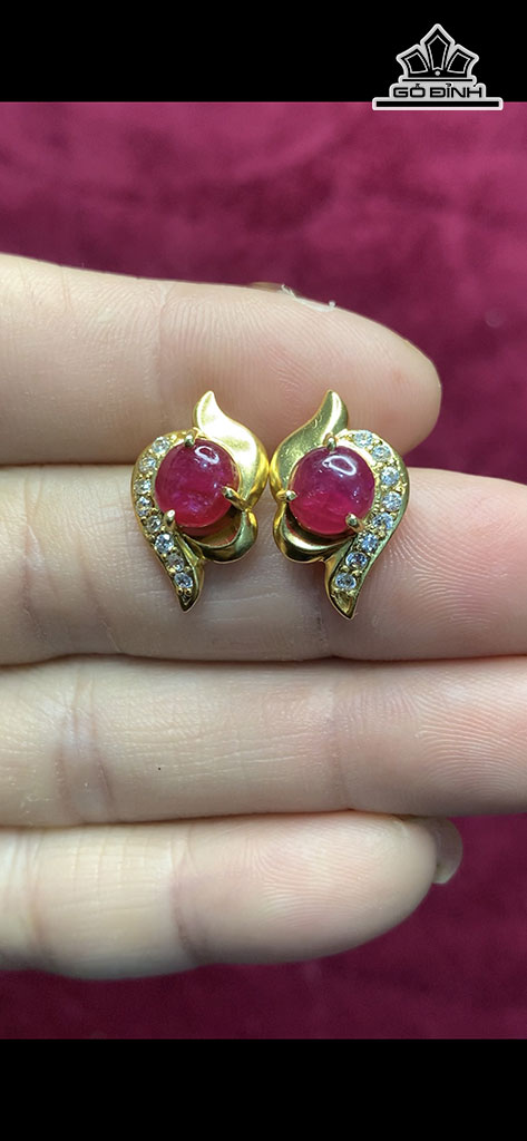 Đôi Bông Tai Nữ Đá Ruby Huyết Bồ Câu Lục Yên