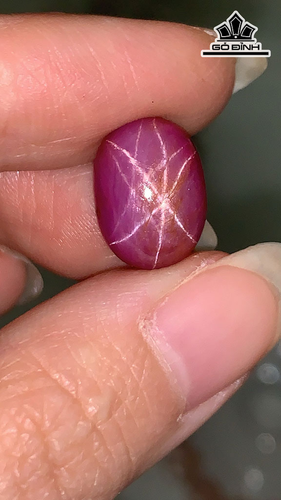 Viên Đá Ruby Sao Kép Yên Bái 12,15cts