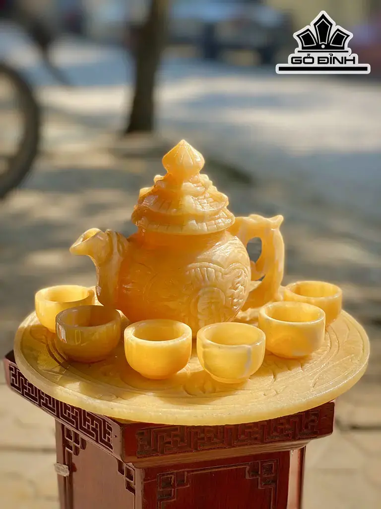 Bộ Ấm Chén Chạm Rồng Đá Ngọc Hoàng Long