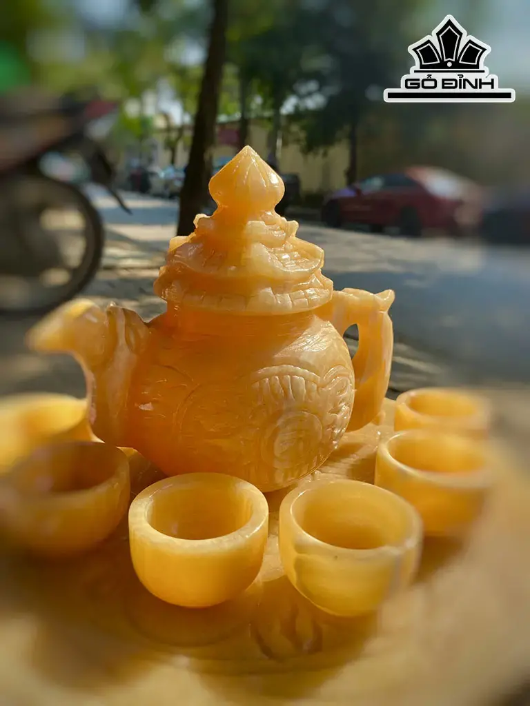 Bộ Ấm Chén Chạm Rồng Đá Ngọc Hoàng Long