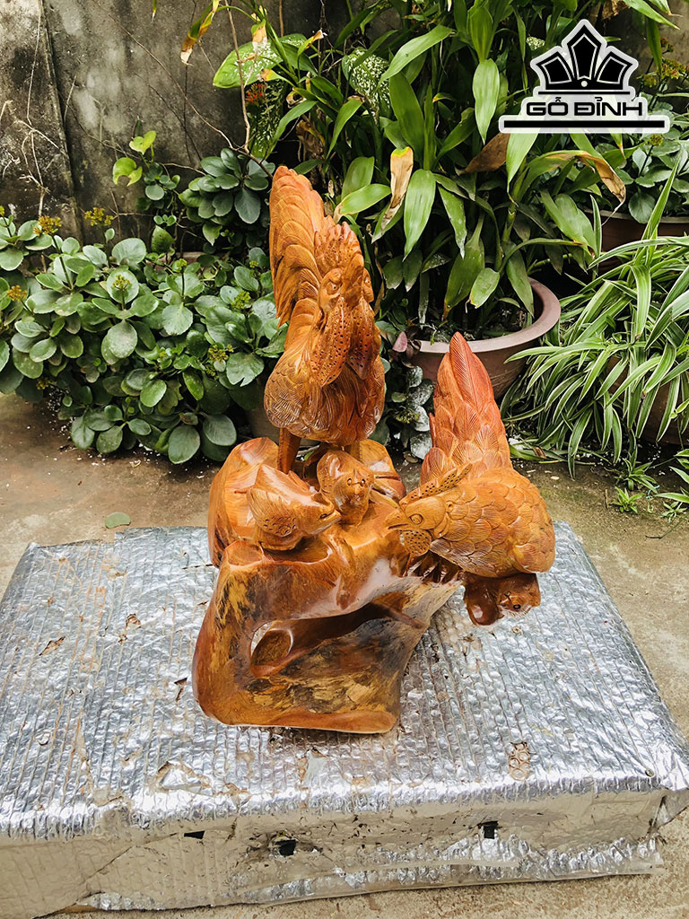 tuong-gia-dinh-ga-go-huong-cao-47-ngang-41-sau-34-cm-429693