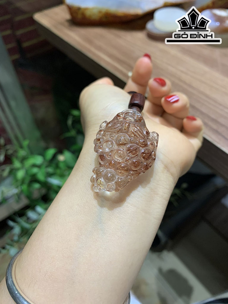 Thiềm Thừ Đá Thạch Anh Tóc Đỏ Cao 40 Ngang 29 Sâu 14,5 (mm)