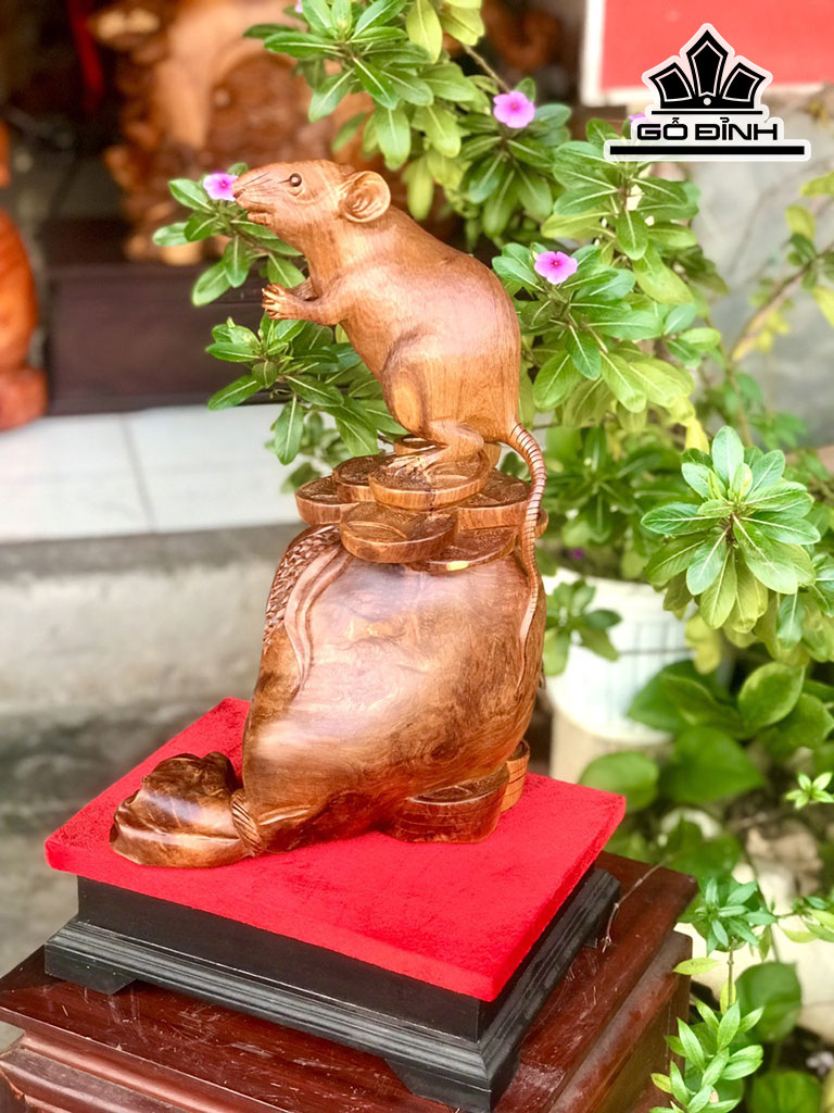 tuong-chuot-phong-thuy-ngoi-bao-tien-vang-go-huong-cao-50-ngang-25-sau-19-cm-429942
