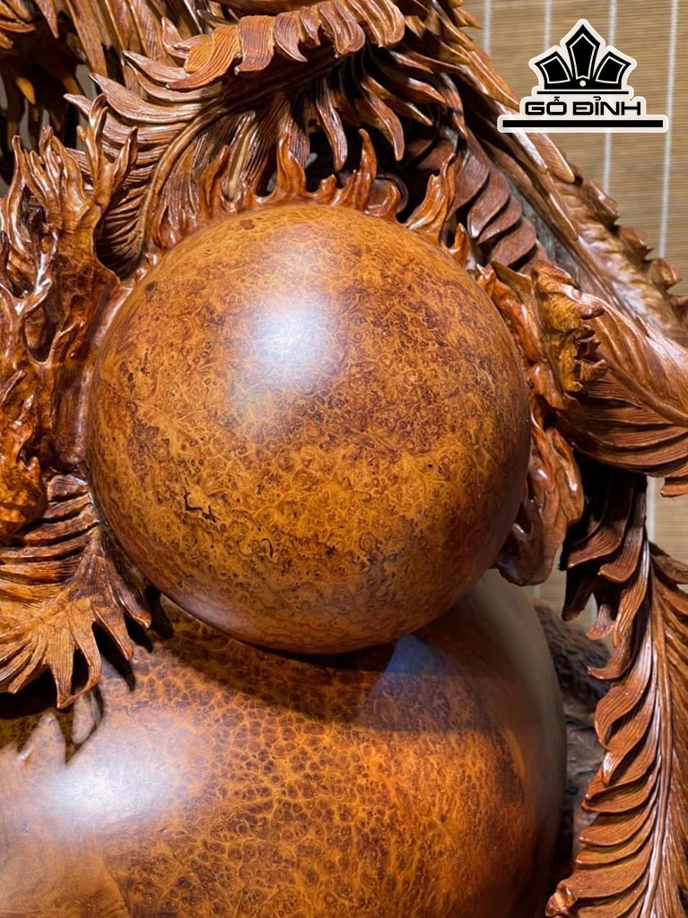 tuong-phuong-hoang-tran-chum-go-nu-huong-cao-90-ngang-81-sau-48-cm-430259