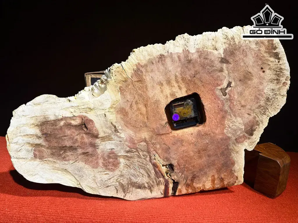 dong-ho-treo-tuong-go-nu-huong-cao-33-ngang-56-sau-9-cm-430284