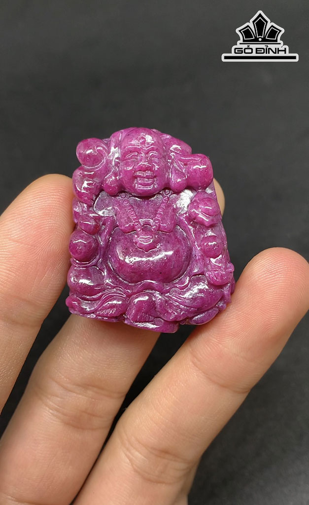Mặt Dây Chuyền Tượng Di Lặc Đá Ruby 147cts