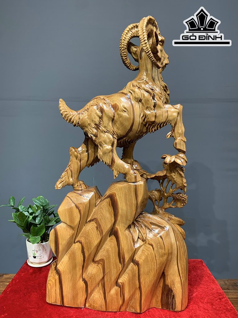 tuong-nhat-duong-kim-tien-go-ngoc-am-cao-82-ngang-42-sau-19-cm-430799