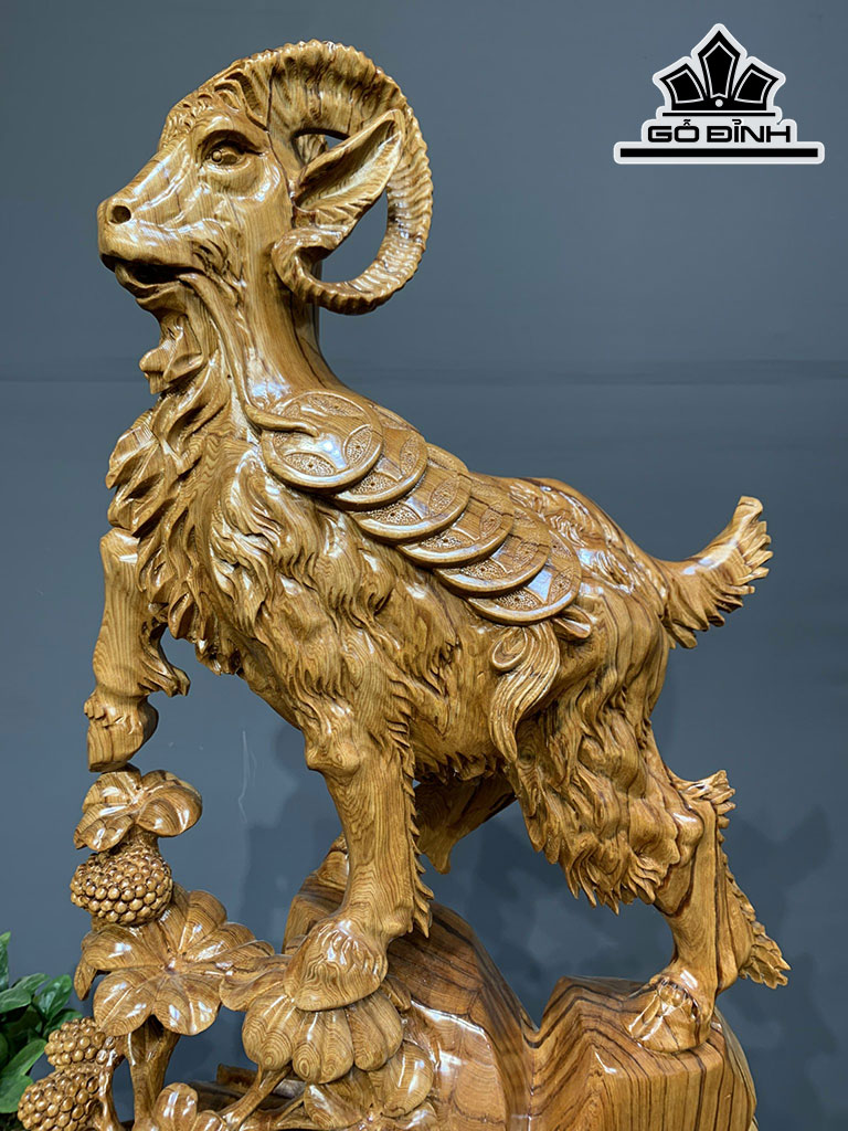 tuong-nhat-duong-kim-tien-go-ngoc-am-cao-82-ngang-42-sau-19-cm-430800