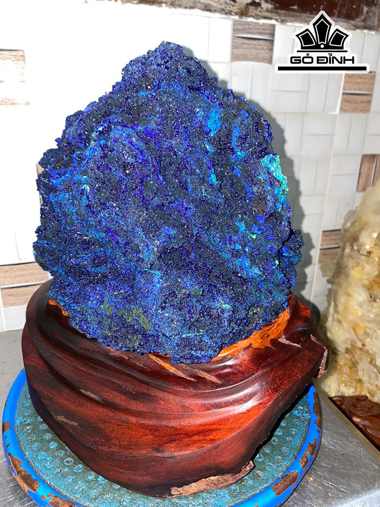 Tác Phẩm Đá Azurite Cao 30 (cm) 9,8kg