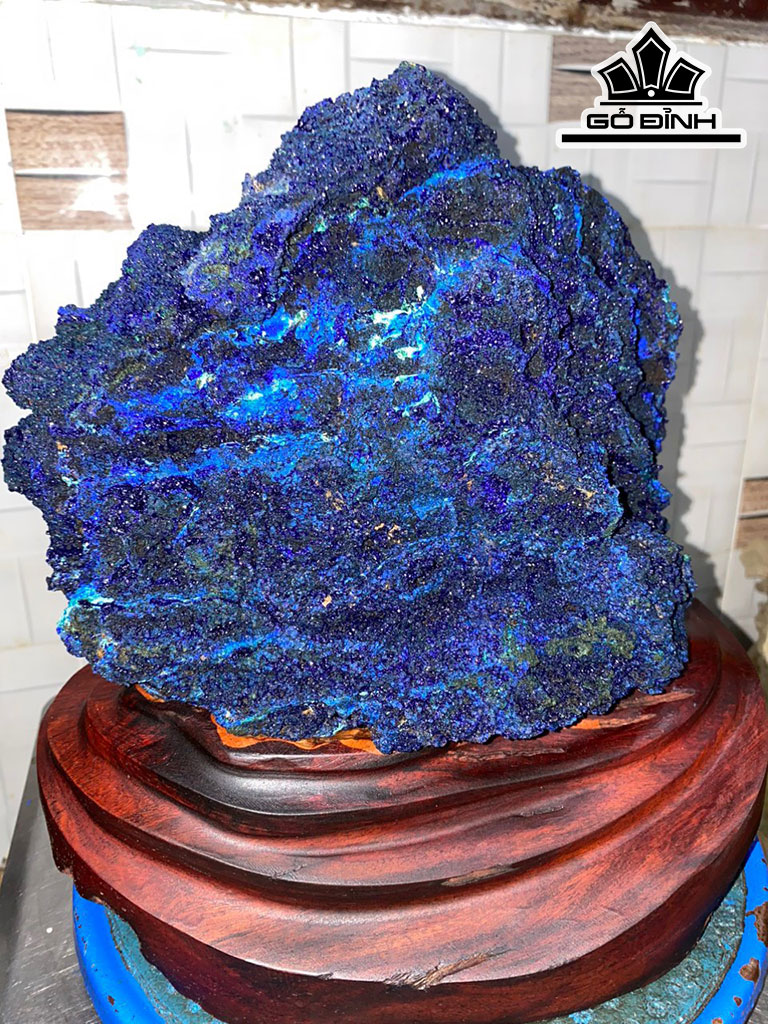 Tác Phẩm Đá Azurite Cao 30 (cm) 9,8kg