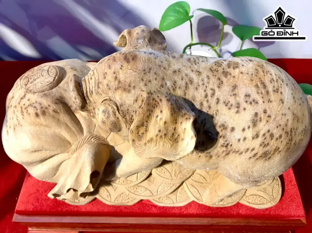 tuong-heo-go-nu-ngoc-am-cao-20-ngang-35-sau-20-cm-431120
