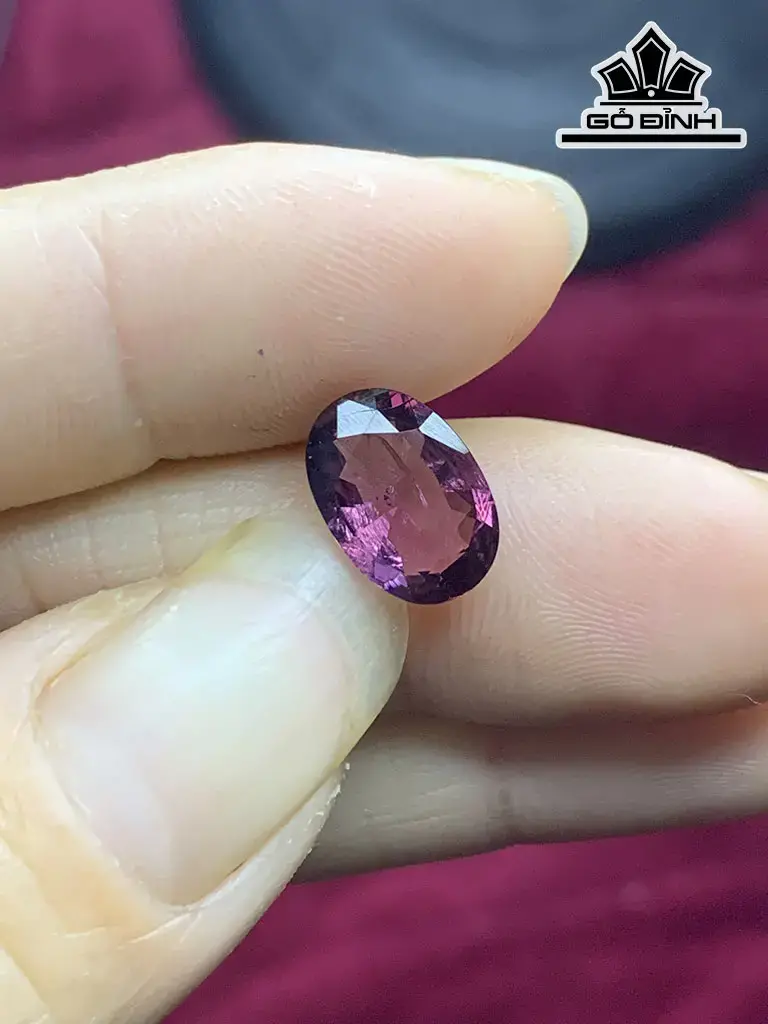 Viên Đá Spinel Cao 4 Ngang 8 Sâu 11,5 (mm) 2,85cts