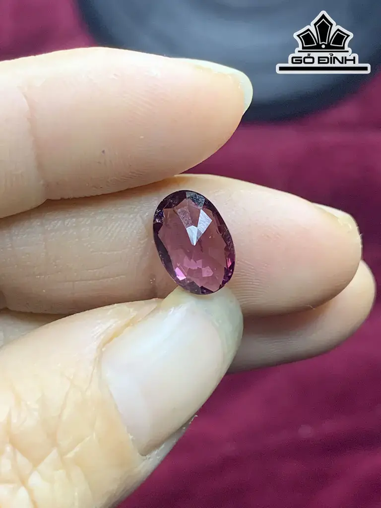 Viên Đá Spinel Cao 4 Ngang 8 Sâu 11,5 (mm) 2,85cts