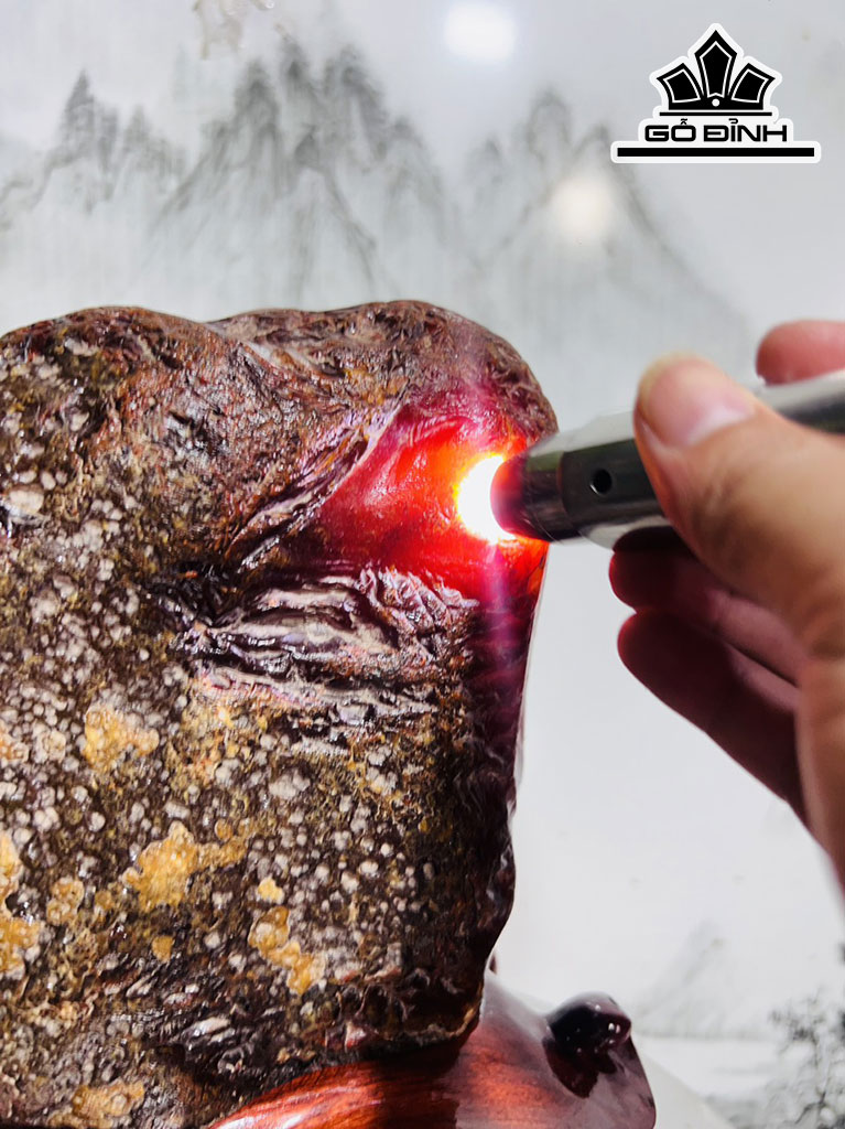 Tác Phẩm Đá Mã Não Cuội Đỏ Cao 28 Ngang 22 (cm) 7,4kg