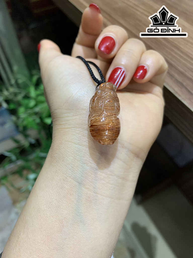 Mặt Dây Chuyền Tỳ Hưu Đá Thạch Anh Tóc Nâu Cao 28,4 Ngang 14,8 Sâu 14 (mm)