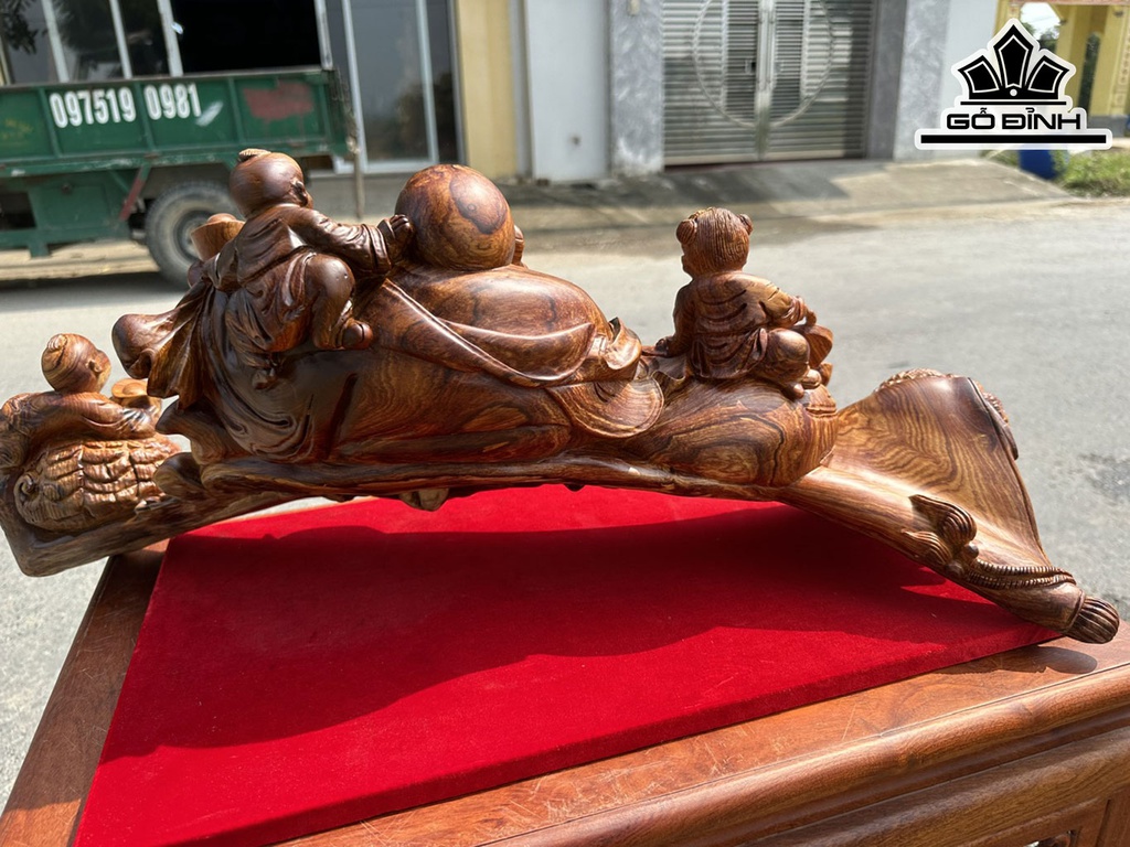 tuong-phat-di-lac-tam-phuc-go-cam-cao-28-ngang-68-sau-22-cm-431766