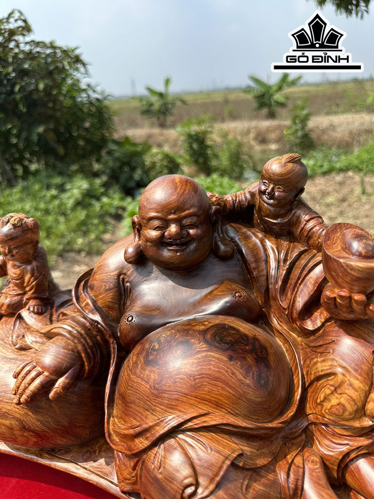 tuong-phat-di-lac-tam-phuc-go-cam-cao-28-ngang-68-sau-22-cm-431767