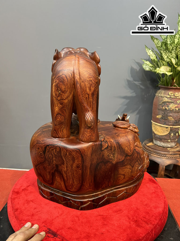 tuong-voi-mau-tu-go-cam-cao-45-ngang-40-sau-37-cm-431843