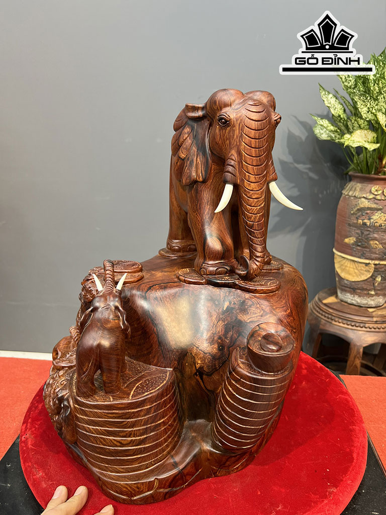 tuong-voi-mau-tu-go-cam-cao-45-ngang-40-sau-37-cm-431845