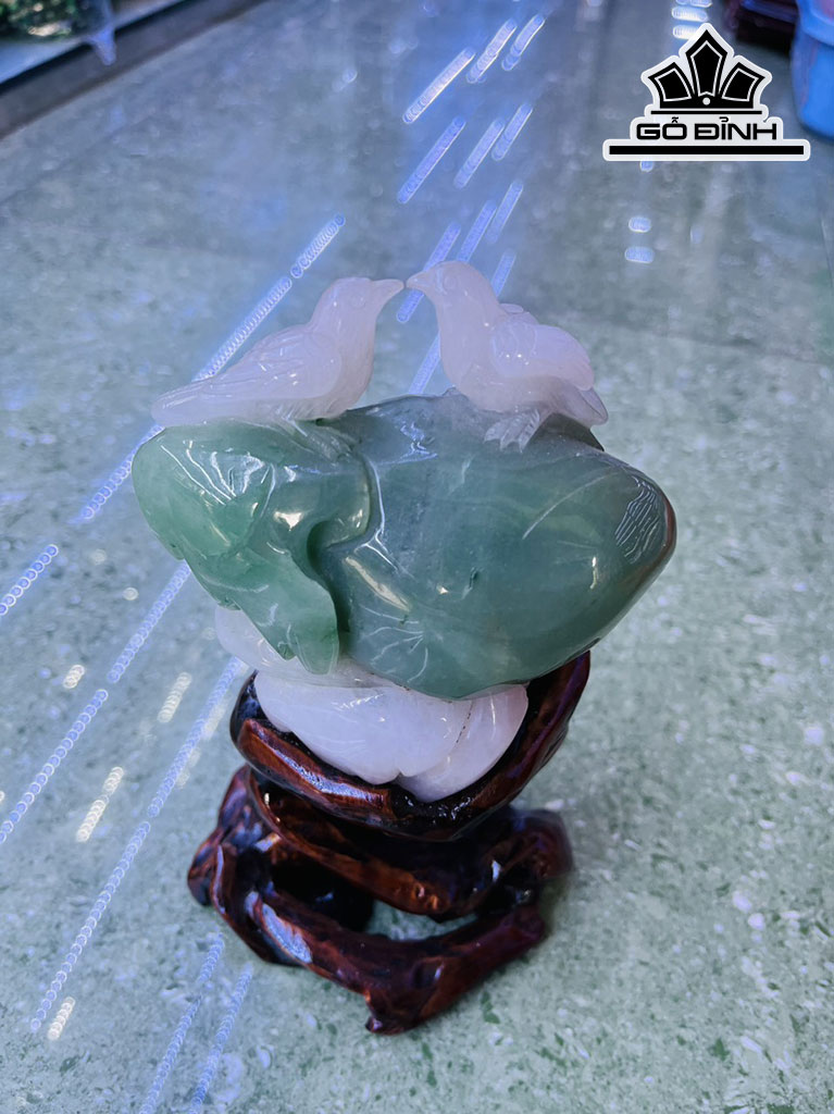 Tác Phẩm Đá Thạch Anh Trắng Xanh Cao 20 Ngang 10 (cm)  0,8kg