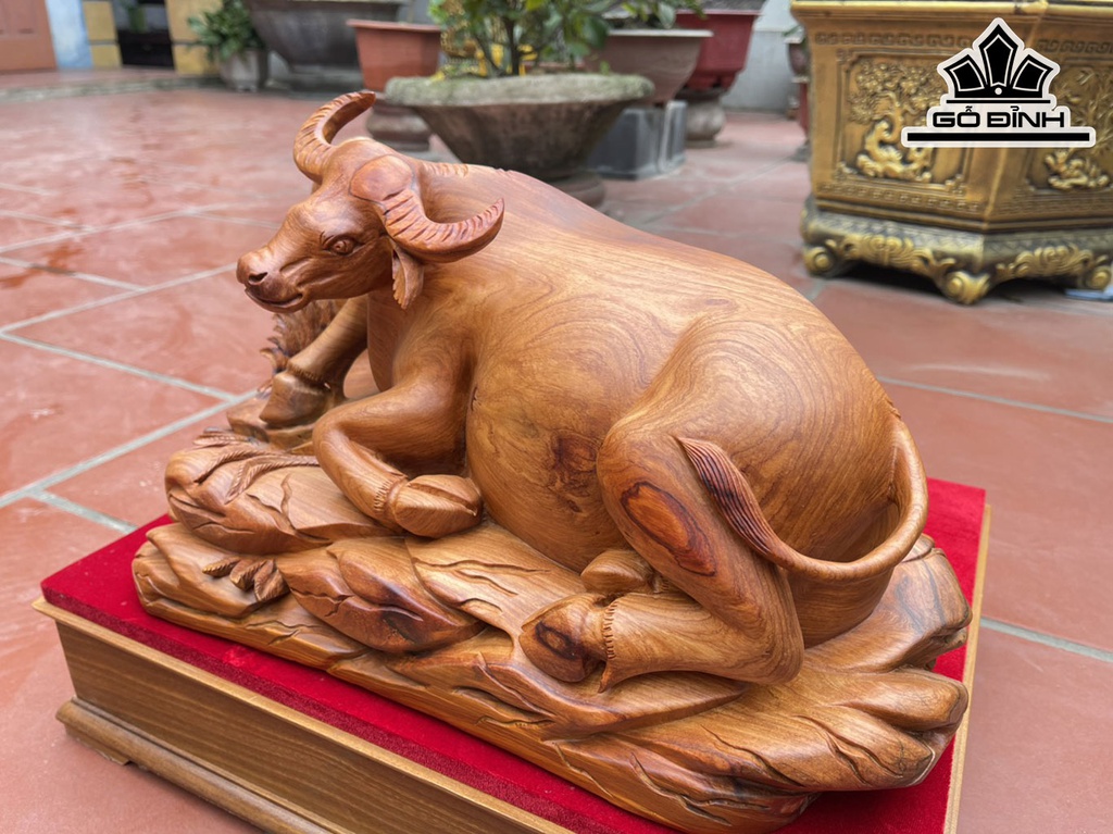 tuong-trau-nam-go-huong-cao-28-ngang-48-sau-22-cm-432246