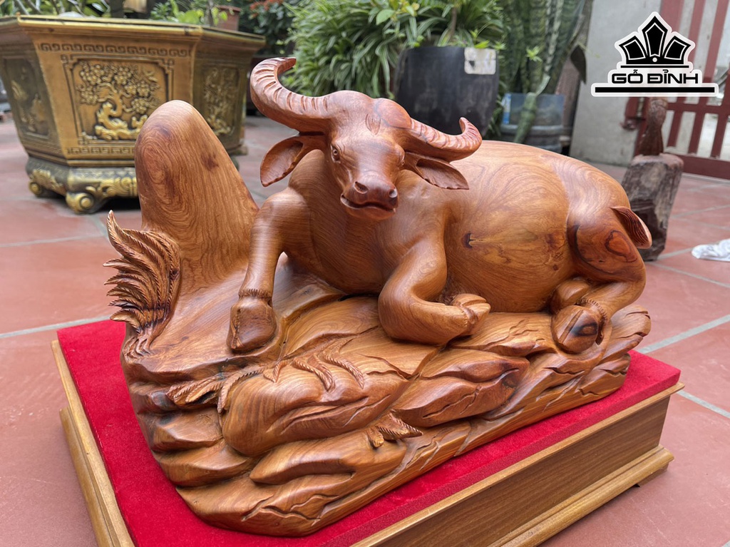 tuong-trau-nam-go-huong-cao-28-ngang-48-sau-22-cm-432247