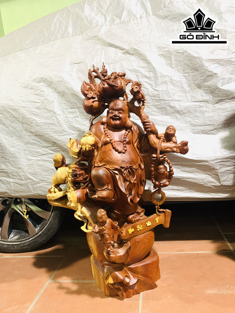 tuong-phat-di-lac-tam-phuc-vac-canh-dao-go-huong-cao-90-ngang-56-sau-36-cm-432307