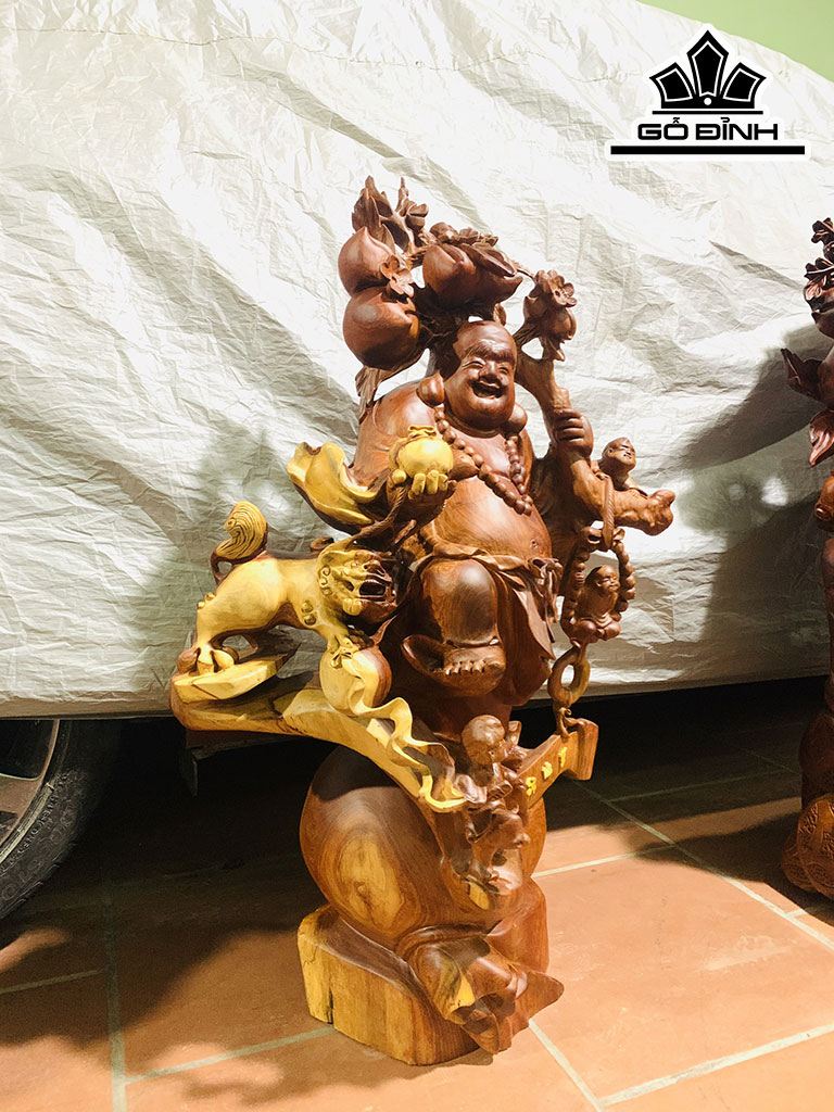 tuong-phat-di-lac-tam-phuc-vac-canh-dao-go-huong-cao-90-ngang-56-sau-36-cm-432308