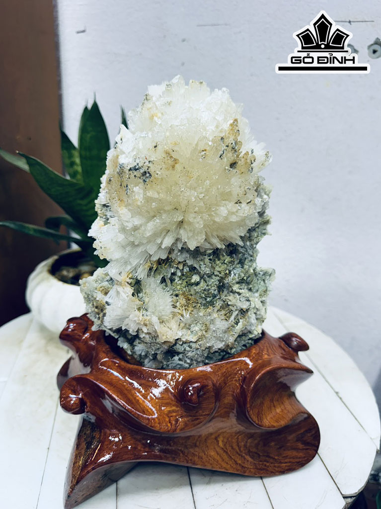 Bông Hoa Ưu Đàm Đá Trầm Tích Cao 27 Ngang 15 (cm) 4,5kg